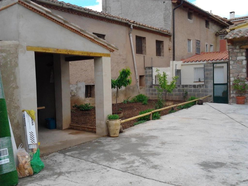 Los Aladros La Puebla De Valverde Bagian luar foto